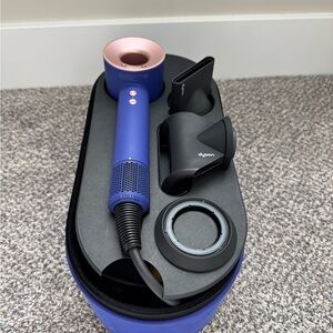 Dyson hairdryer complete set